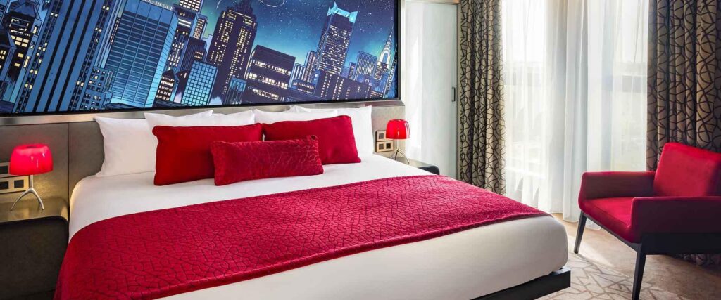 Stanza Disney's Hotel New York - THE ART OF MARVEL
